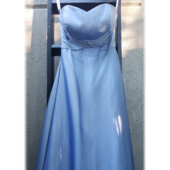 B2 Bridesmaids/Prom Dress - Picture 1 of 6